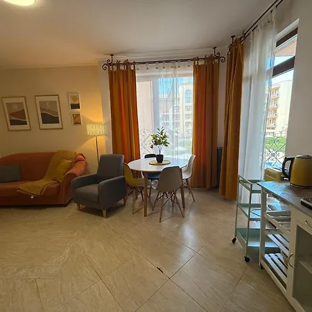 Palazzo Sp Apartments-sunny * ساني بيتش